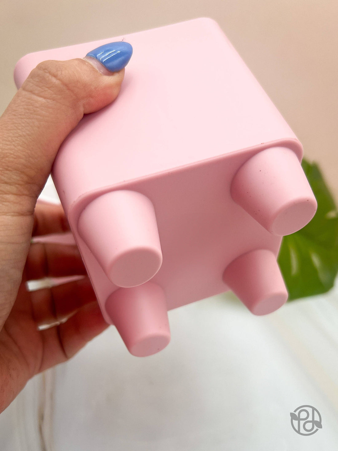 Self-Watering Pot -4.25"